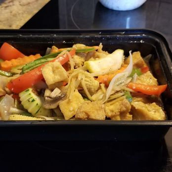 Sawasdee Thai Cuisine - DINNER portion ginger vegtable dish, no tofu...they fillied it with tofu.. - Thai Near Me - Hershey, Pennsylvania