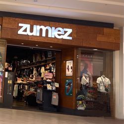 Zumiez