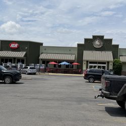 Village Market IGA - Entrance