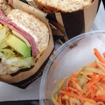 Bagel Corner - Pastrami et Coleslaw \o/ - Bagels Near Me - Nantes, 44