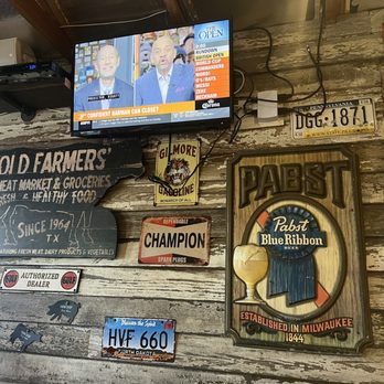 Gracious Pig Smokehouse - Barbeque Near Me - Surfside Beach, South Carolina
