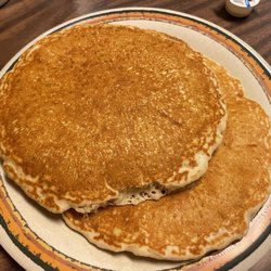 Farmer's Daughter Cafe - Light and fluffy buttermilk pancakes!