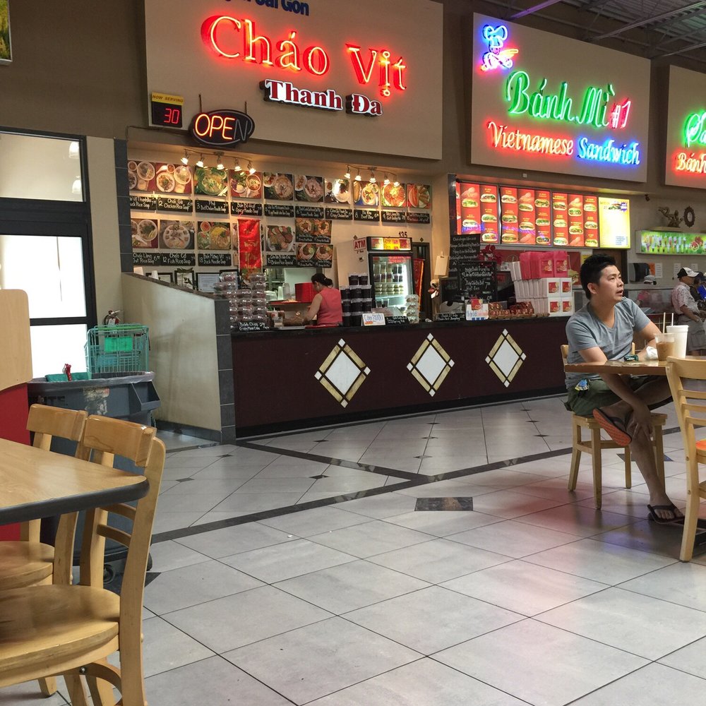 Chao Vit Thanh Da - This is a big food court and has a variety of mini shops that you can pick from - Vietnamese Near Me - Garland, Texas