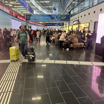 Wien Flughafen - VIE - Vienna Airport - Airports Near Me - Schwechat, 3 Wien Flughafen - VIE - Vienna Airport - Airports Near Me - Schwechat, 3