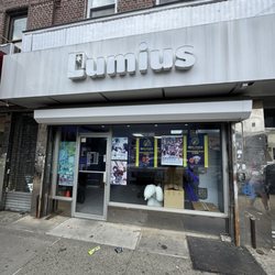 Lumius - Store front