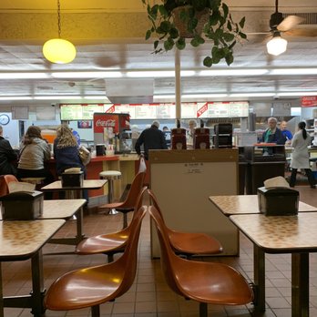 Speck's - Inside - American Near Me - Collegeville, Pennsylvania
