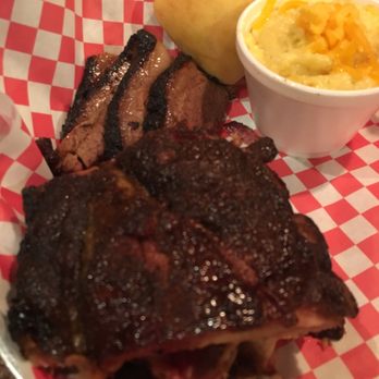 The Smokin Pig - Brisket, ribs and pulled pork under the trifecta - Barbeque Near Me - Pendleton, South Carolina The Smokin Pig - Brisket, ribs and pulled pork under the trifecta - Barbeque Near Me - Pendleton, South Carolina