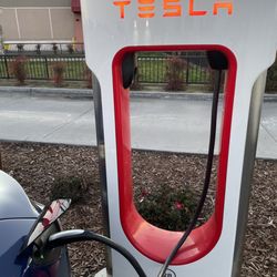 Tesla Supercharger - Charging station