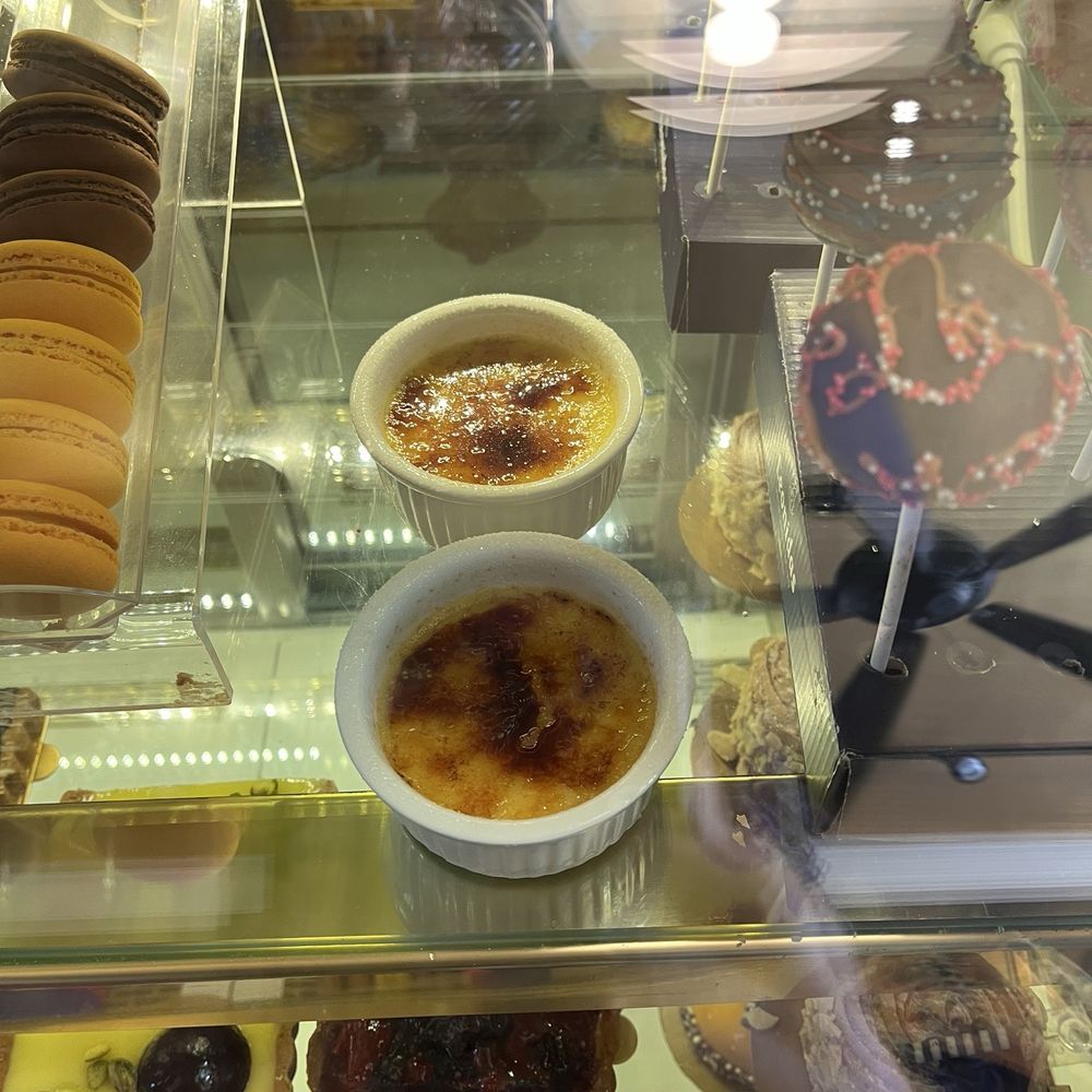 Leonidas Chocolate Cafe - Cafes Near Me - Evanston, Illinois Leonidas Chocolate Cafe - Cafes Near Me - Evanston, Illinois
