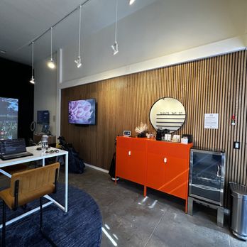 STU Golf Studio - inside - Golf Near Me - Beverly Hills, California