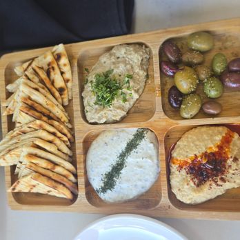 Tarla Mediterranean Bar + Grill - Mixed appetizer - Mediterranean Near Me - Napa, California