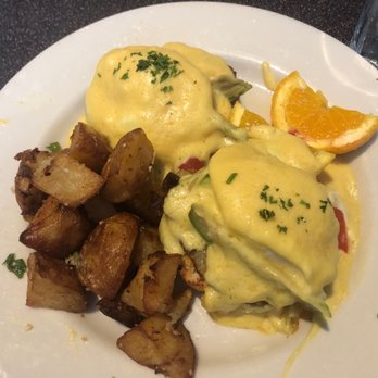Zaftigs Delicatessen - Eggs Benedict - Delis Near Me - Natick, Massachusetts