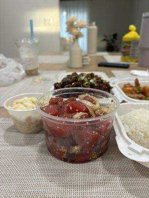Aunty Maile's Hawaiian Restaurant by null