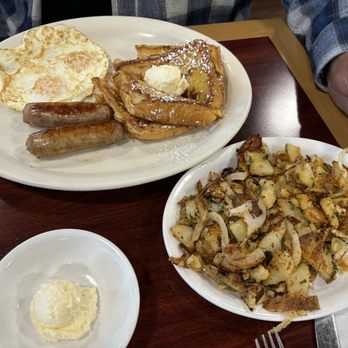 Rodeo Cafe - French Toast w/ side of Rodeo Potatoes! - Breakfast & Brunch Near Me - Corona, California