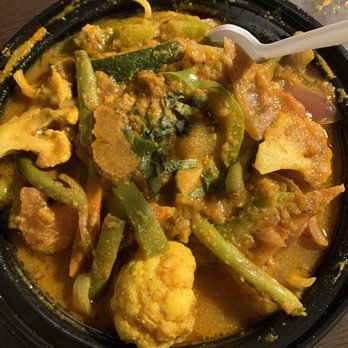 Curry Place Indian Cuisine - Vegetable Jalfrezi loaded with perfectly cooked veggies - still crispy not mushy - Indian Near Me - Silver Spring, Maryland