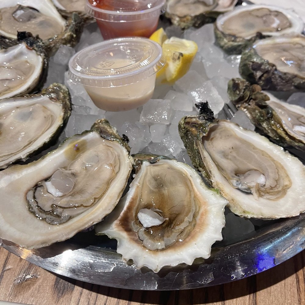 Floyds Mont Belvieu - Seafood, Steaks, and More - Seafood Near Me - Bellvieu, Texas
