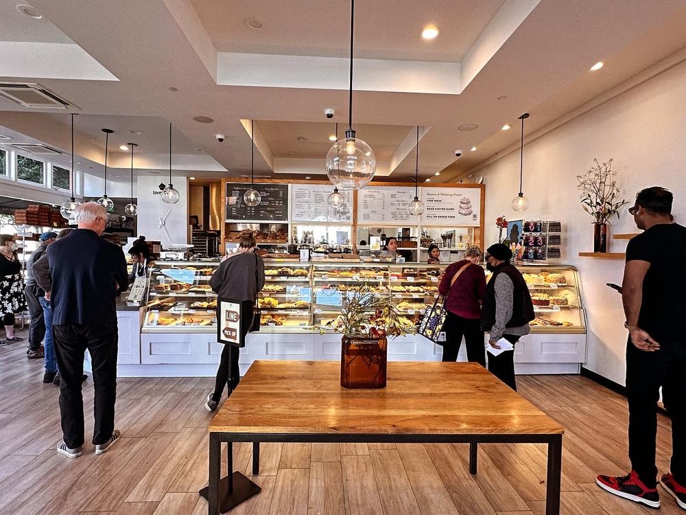 Lavender Bakery & Cafe'