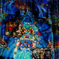 Cathédrale Saint-Corentin - La cathédrale durant les illuminations de fin d'année