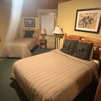 Grand Superior Lodge - Lake home guest room - Resorts Near Me - Two Harbors, Minnesota