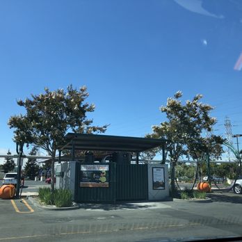 Quick Quack Car Wash - View from the complimentary post-wash vacuum stations - Car Wash Near Me - Millbrae, California Quick Quack Car Wash - View from the complimentary post-wash vacuum stations - Car Wash Near Me - Millbrae, California