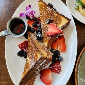 ZENTRL Kitchen + Bar - Créme Brulee French Toast - Breakfast & Brunch Near Me - San Diego, California