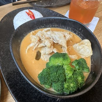 DOK KHAO THAI EATERY - Updated January 2026 - 138 Photos & 46 Reviews