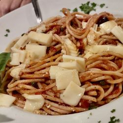 Villa Tuscanna - Spaghetti alla puttanesca