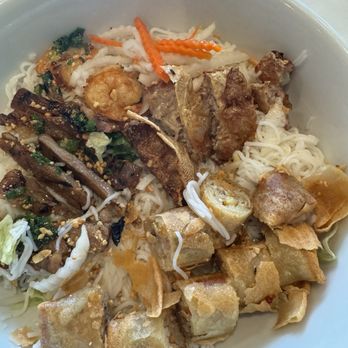 Pho Ginger - Combo noodle bowl - Vietnamese Near Me - Albuquerque, New Mexico