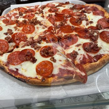 House Pizza - Pizza Near Me - Bronx, New York