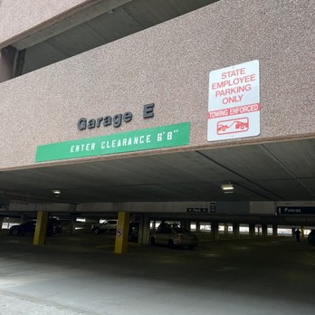 Arturo's Underground Cafe - You can park in here for free parking. Parking lot E right off 17th/Lavaca. other entrance on Colorado. 2nd fl & up - Cafes Near Me - Austin, Texas