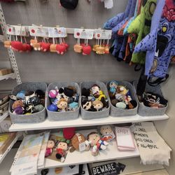 Kristi's Hallmark Gold Crown - Fluffy Kids Clip Animal Sale...8/14/2026