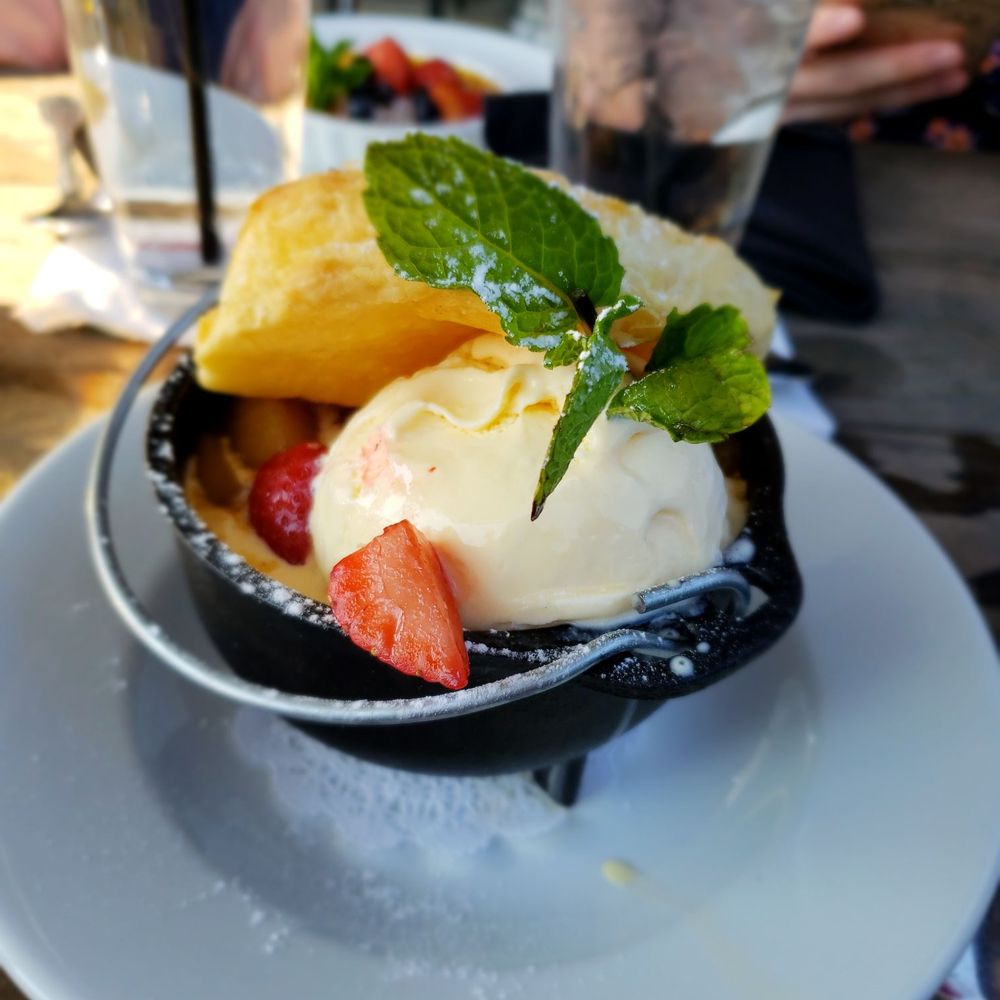 Salt Factory Pub - Apple crisp - Gastropubs Near Me - Alpharetta, Georgia Salt Factory Pub - Apple crisp - Gastropubs Near Me - Alpharetta, Georgia