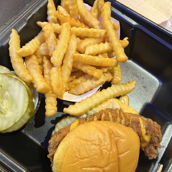 Dave's Hot Chicken - Chicken Shop Near Me - Charlotte, North Carolina