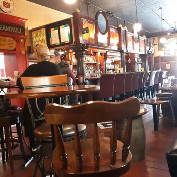 O'Huids Gaelic Pub - The charming atmosphere - Irish Pub Near Me - Lancaster, Ohio