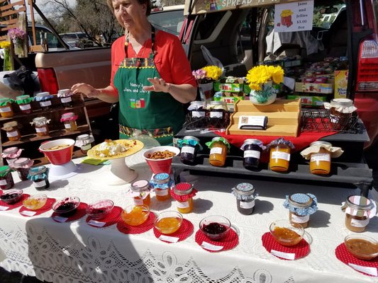 Los Ranchos Growers' Market by null