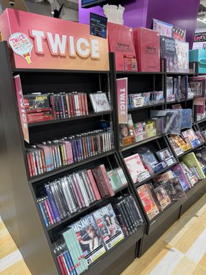 タワーレコード梅田大阪マルビル店 - Updated July 2026 - 17 Photos