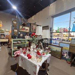 Armadillo Antiques N More