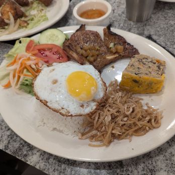 Viet Tastes - Vietnamese Near Me - Lowell, Massachusetts
