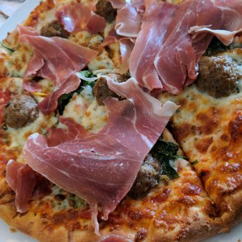 Sorento Italian Kitchen - Pizzzaa - Italian Near Me - North York, Ontario Sorento Italian Kitchen - Pizzzaa - Italian Near Me - North York, Ontario