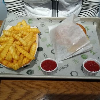 Shake Shack Westbend - Burger and Fries - Burgers Near Me - Fort Worth, Texas Shake Shack Westbend - Burger and Fries - Burgers Near Me - Fort Worth, Texas