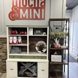 Mocha & Mini