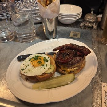 Au Cheval - Double Cheeseburger eggs and bacon - Bars Near Me - Chicago, Illinois