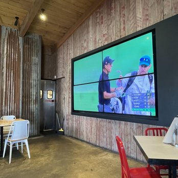 The Crack Shack - Golf  on a huge screen - New American Near Me - Encinitas, California