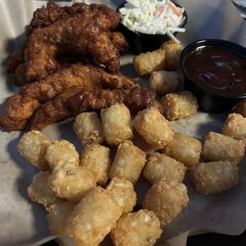 JT's Corner Tap & Eatery - Tenders - Sports Bars Near Me - Carol Stream, Illinois