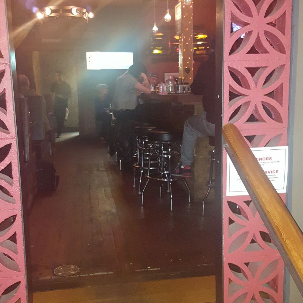 Oak - Step up bar area fun and frolic - Burgers Near Me - Seattle, Washington Oak - Step up bar area fun and frolic - Burgers Near Me - Seattle, Washington