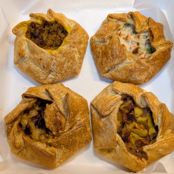 Sweetdragon Baking Company - Savory mini pie selection - Desserts Near Me - San Jose, California Sweetdragon Baking Company - Savory mini pie selection - Desserts Near Me - San Jose, California