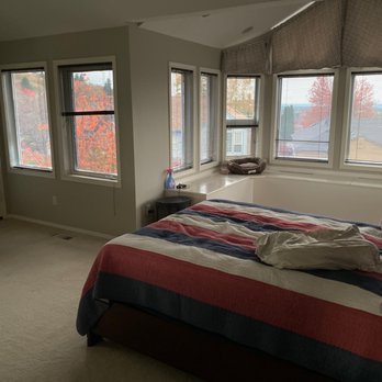 7 Seven Cleaning Services - Clean bedroom - Home Cleaning Near Me