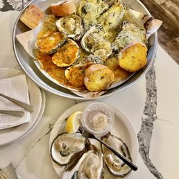 Louisiana "select" Raw Oysters