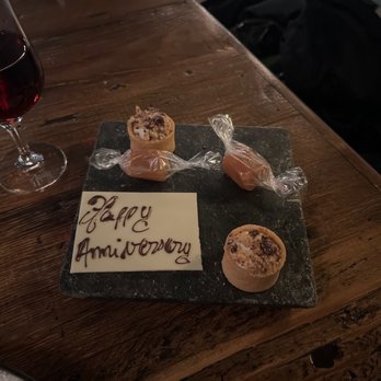 Partage - A surprise at the end. Sooo awesome and a fantastic finish to an amazing experience. The handmade Carmel is to die for! - French Near Me - Las Vegas, Nevada