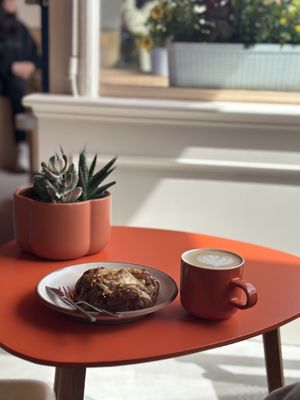 Toña Bakery & Café by null